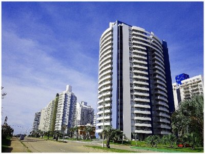 Apartamento en Venta y Alquiler, Aidy Grill, Punta del Este, 2 Dormitorios.
