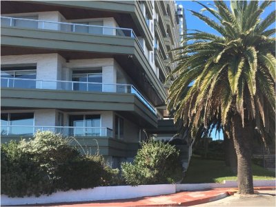 Apartamento en Venta, Peninsula, Punta del Este, 2 Dormitorios.