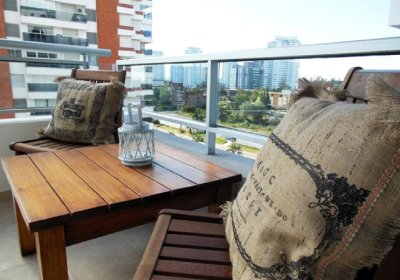 Apartamento en Venta y Alquiler, Brava, Punta del Este, 2 Dormitorios.