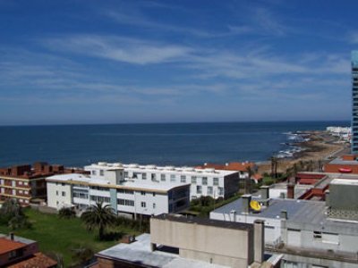 Apartamento en Venta y Alquiler, Peninsula, Punta del Este, 2 Dormitorios.