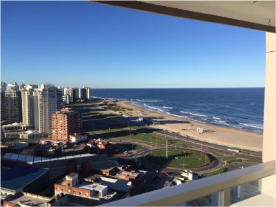 Apartamento en Venta y Alquiler, Peninsula, Punta del Este, 3 Dormitorios.