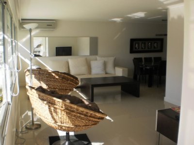 Apartamento en Venta y Alquiler, Peninsula, Punta del Este, 3 Dormitorios.