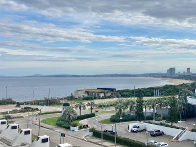 Apartamento en Venta y Alquiler, Mansa, Punta del Este, 3 Dormitorios.