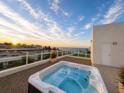 Penthouse en venta en Brava  Península