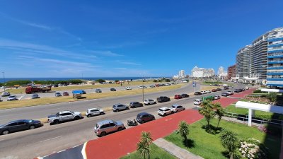 Apartamento en venta primera linea brava