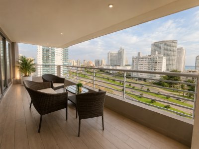 Apartamento en Venta 3 Dormitorios Alexander Boulevard