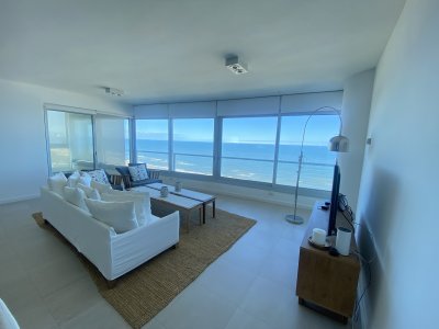 Apartamento en Venta y Alquiler, Brava, Punta del Este, 3 Dormitorios.