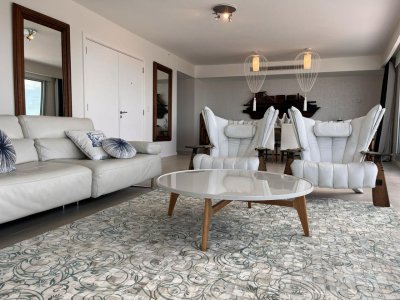 Exclusivo Penthouse en primera linea en Venta