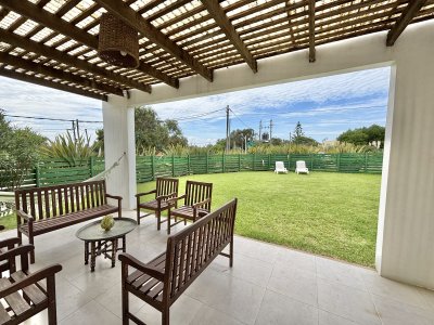 Excelente Casa 2 dormitorios - El Chorro