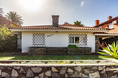 Casa en Venta y Alquiler, Peninsula, Punta del Este, 5 Dormitorios.