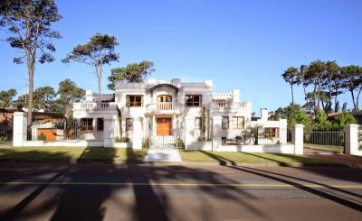 Casa en Venta, Mansa, Punta del Este, 5 Dormitorios.