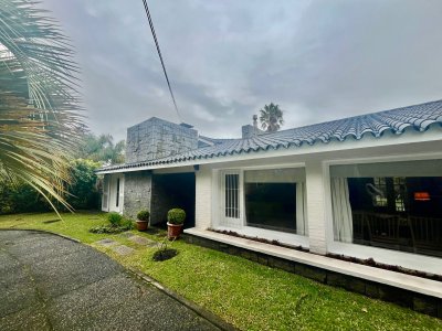 Casa en Venta, Mansa, Punta del Este, 3 Dormitorios.