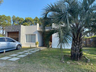 HERMOSA CASA EN LA SEGURIDAD DE UN BARRIO PRIVADO