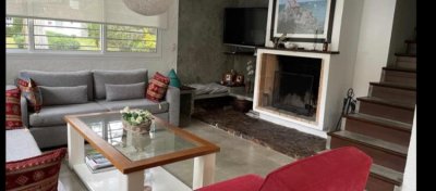 Lindísima casa totalmente reciclada  Ideal para vivir todo el año