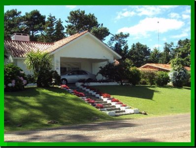 Casa en Venta, Cantegril, Punta del Este, 4 Dormitorios.
