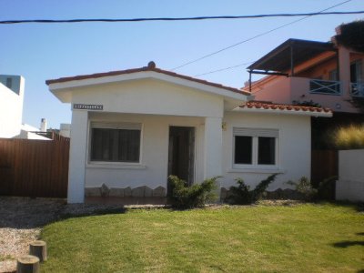 Casa en Venta y Alquiler, Manantiales, Manantiales, 2 Dormitorios.