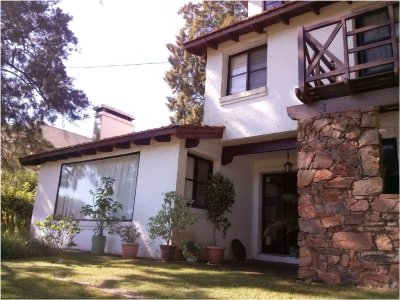 Casa en Venta, Pinares, Punta del Este, 2 Dormitorios.