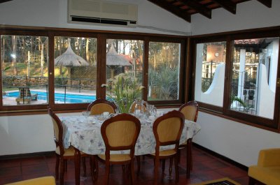 Casa en Venta y Alquiler, Bo. Cordoba, Maldonado, 12 Dormitorios.