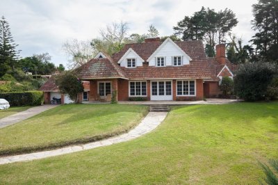 Casa en Venta, Golf, Punta del Este, 5 Dormitorios.