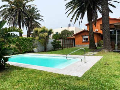 Casa en Peninsula, Punta del Este, 6 Dormitorios.