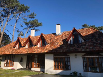 Casa en VENTA, y alquiler San Rafael, Punta del Este, 5 Dormitorios.