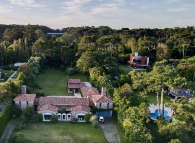 Venta de Casa 3 DORMITORIOS en RINCON DEL INDIO, PLAYA BRAVA PUNTA DEL ESTE. 