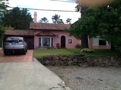 Casa en Alquiler, Pinares, Punta del Este, 4 Dormitorios.
