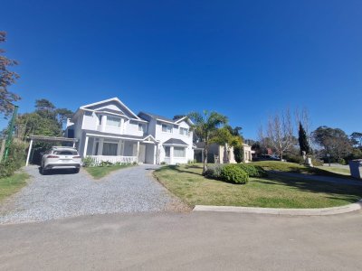 CASA EN BARRIO PRIVADO  venta y alquiler de temporada