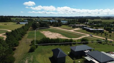 Lote de 4000 mts en Pueblo Mio Manantiales VISTA AL LAGO