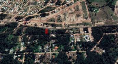 En venta lote de 909 m2 en Parque Burnett