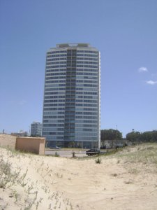 Apartamento en Venta y Alquiler, Brava, Punta del Este, 3 Dormitorios.