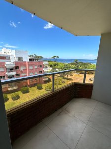 Mansa en Venta 3 Dormitorios 2 Baños Primera Fila
