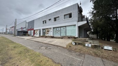 renta 13 porciento de renta 3 locales unidos ideal supermercado y viviendas en planta superior