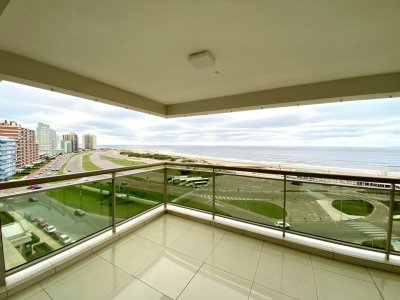 Departamento con vista al mar en Torre Imperiale Punta del Este.