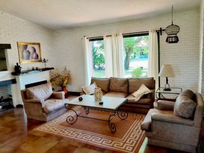 Casa en venta 4 dormitorios Pinares
