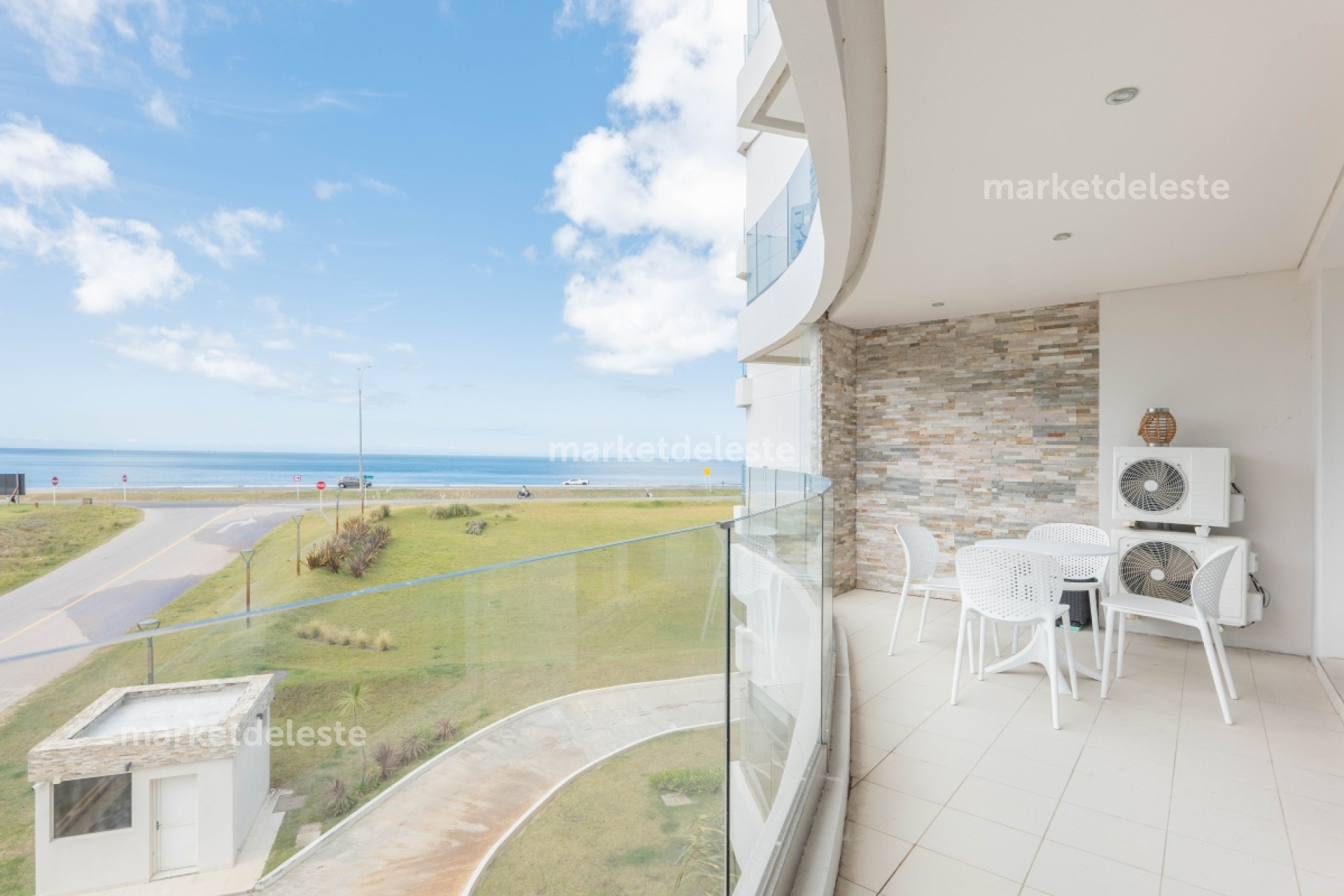 MANSA - PRIMERA LINEA 1 Y 1/2 DORM