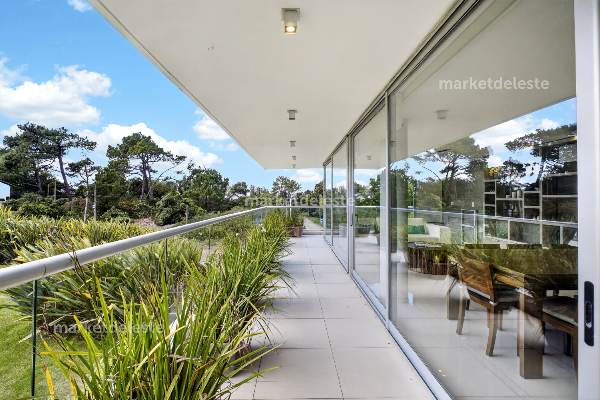 DUPLEX EN PLAYA BRAVA - EN VENTA