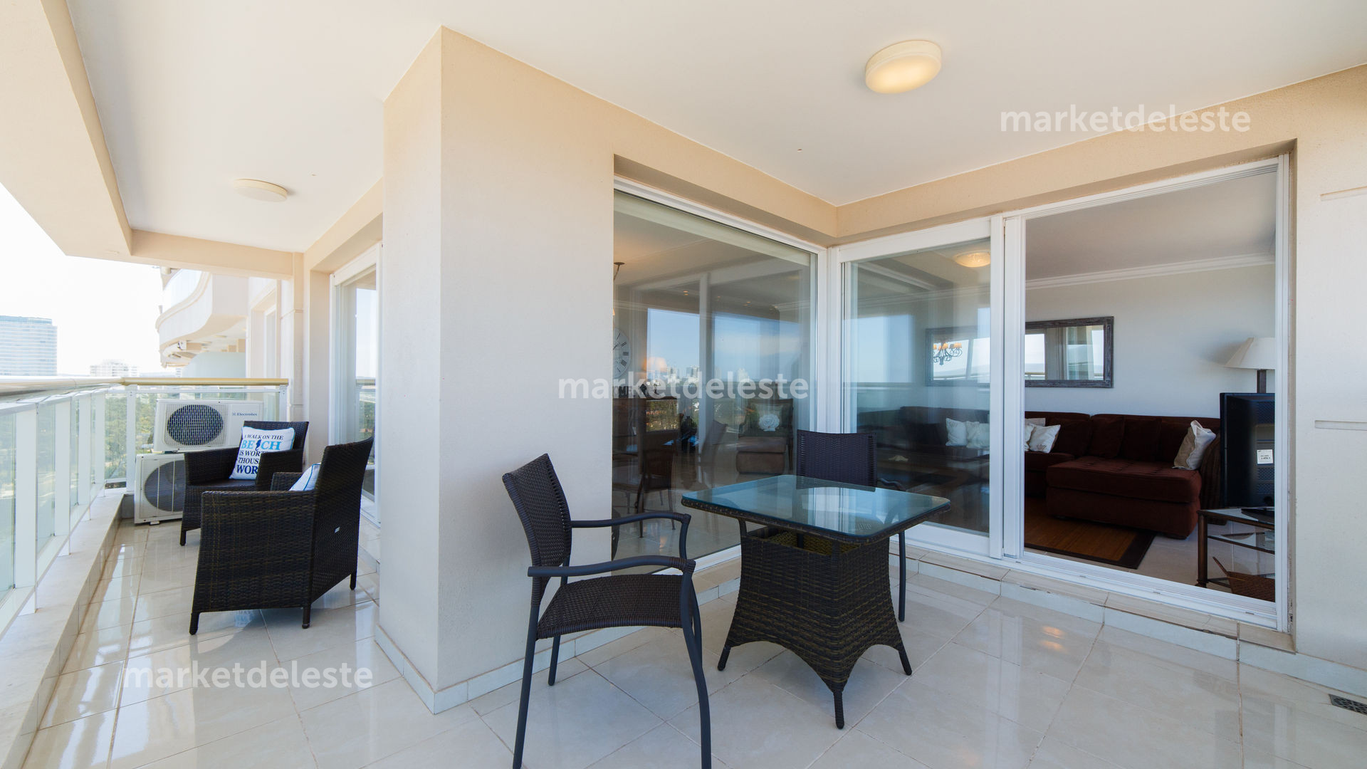 LE JARDIN ESQUINERO 06