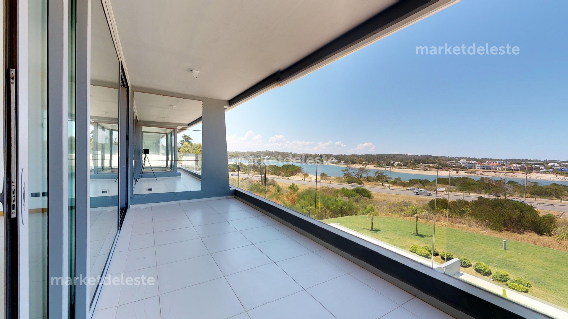 TIBURON TERRAZAS BARRA