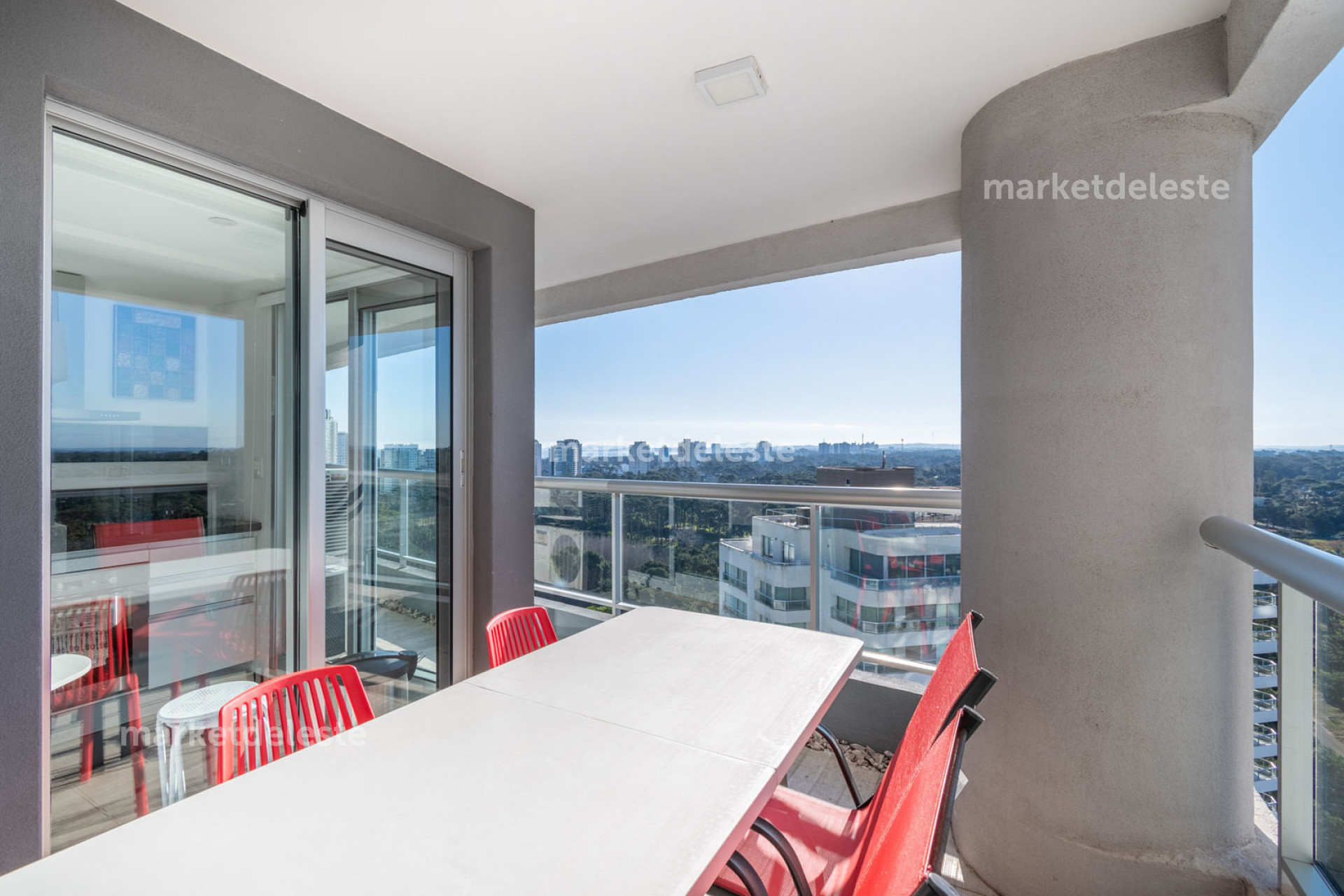 LOOK - PISO ALTO - CON PARRILLA