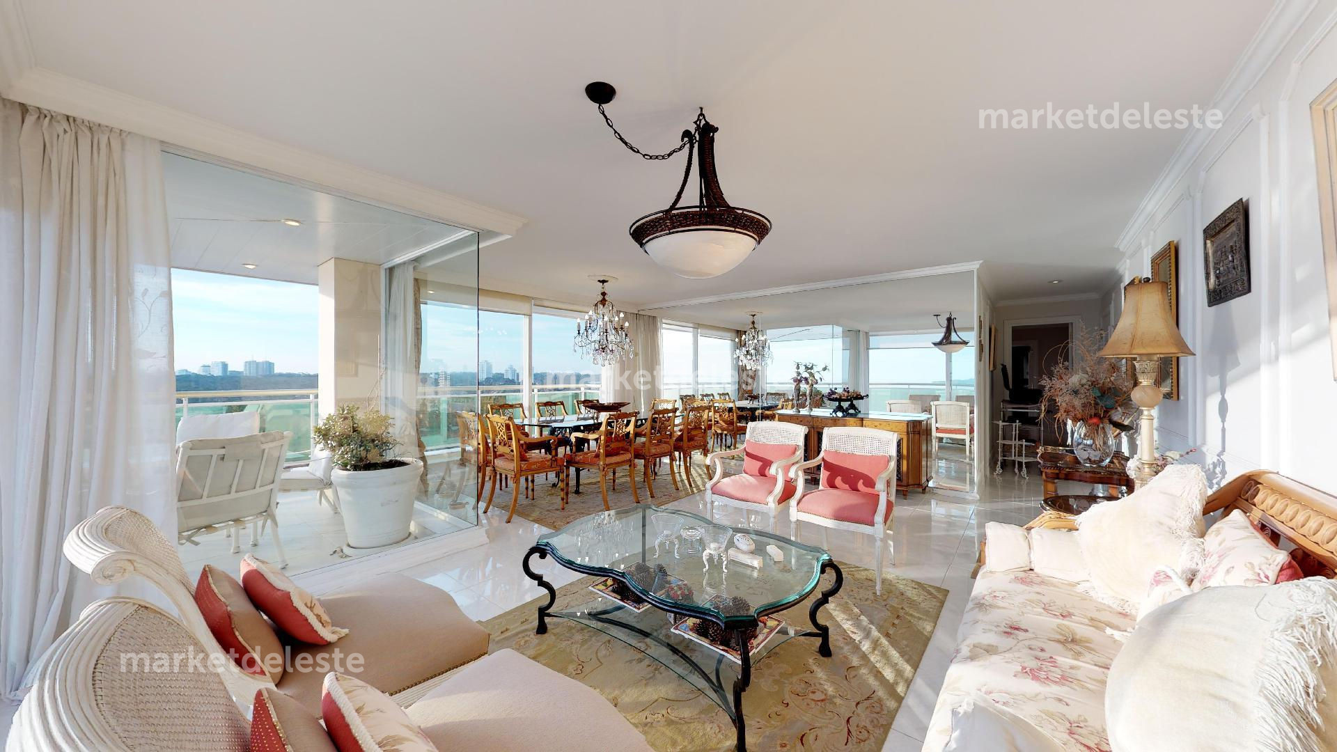 CORAL TOWER ESQUINERO