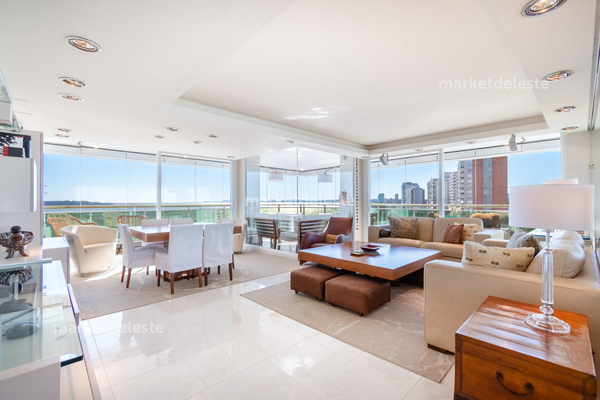 CORAL TOWER ESQUINERO RECICLADO