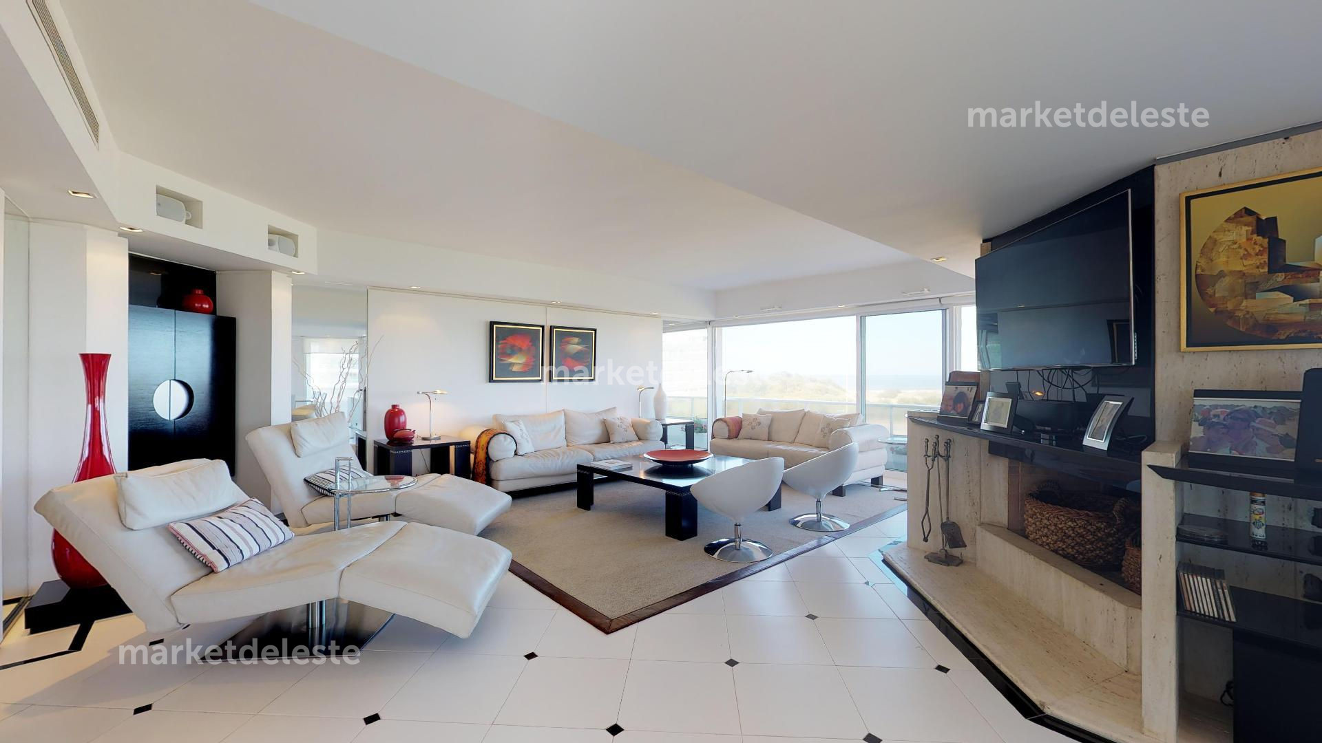 PLAYA BRAVA- 4 SUITE - Tour 3D