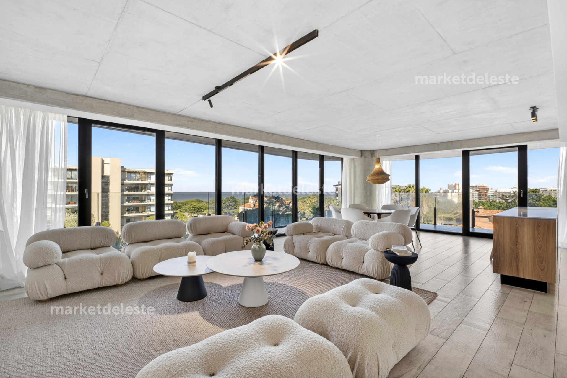 SURFSIDE 2 SUITE + DEN