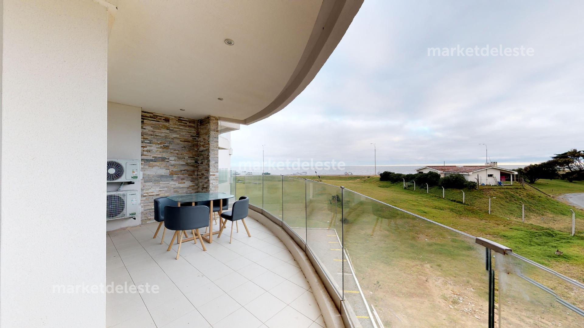 PLAYA MANSA - 1° LINEA