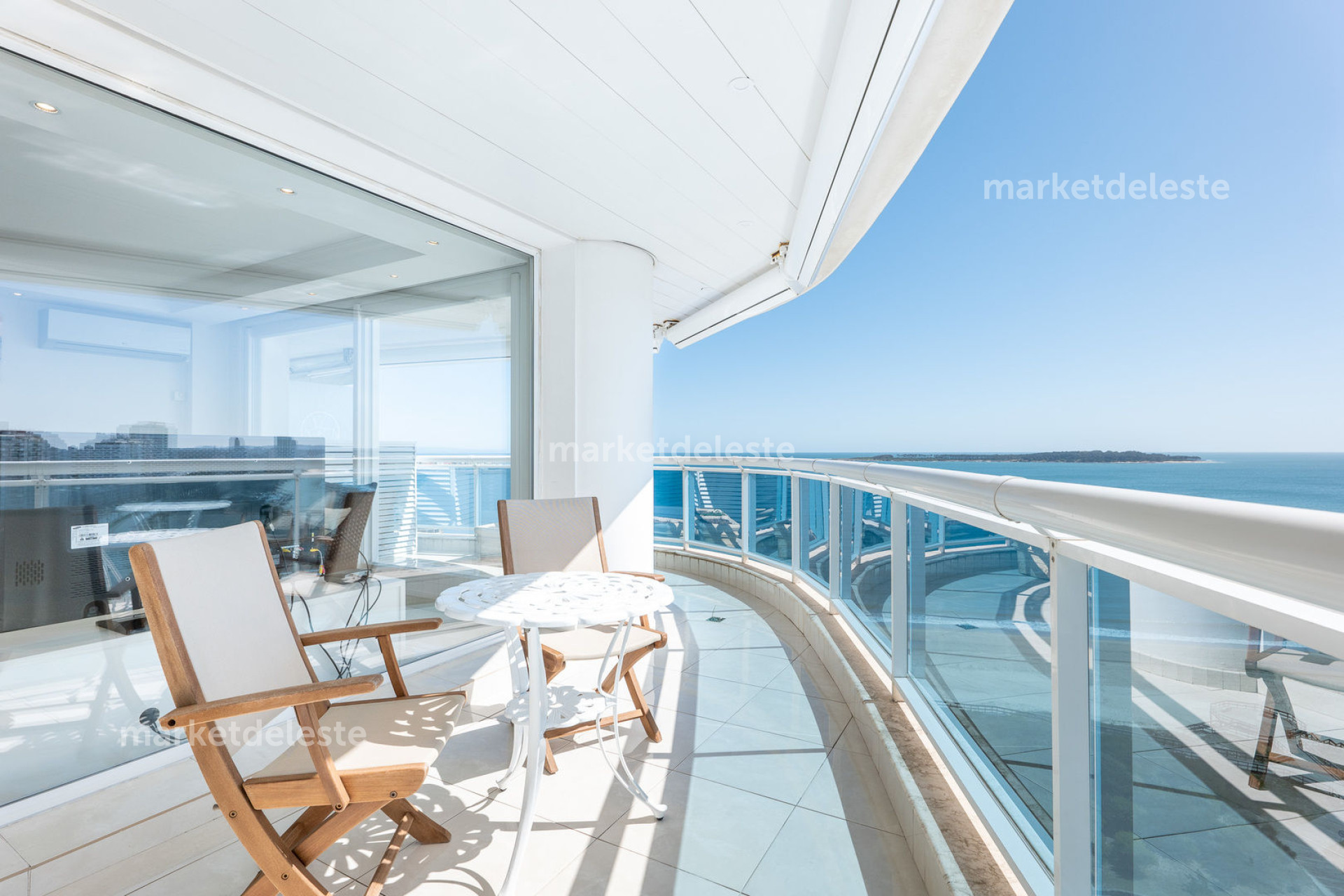 MILLENIUM ESQUINERO 01