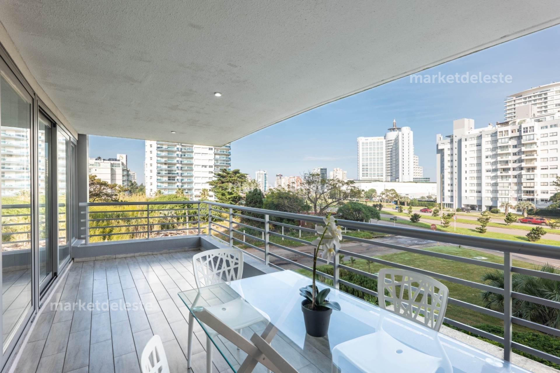 ALEXANDER BOULEVARD 3 DORMI