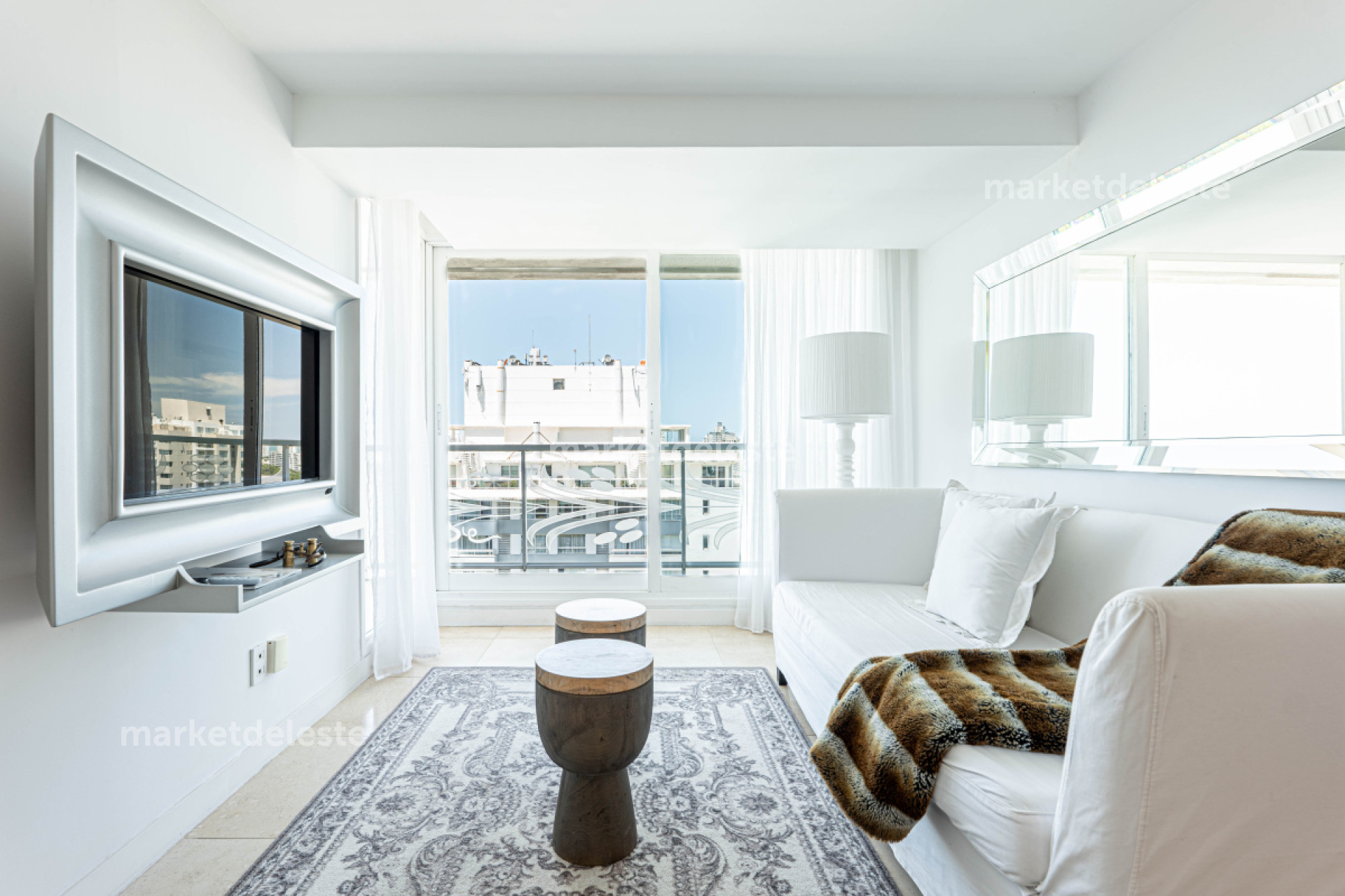 YOO 1 DORM PISO ALTO