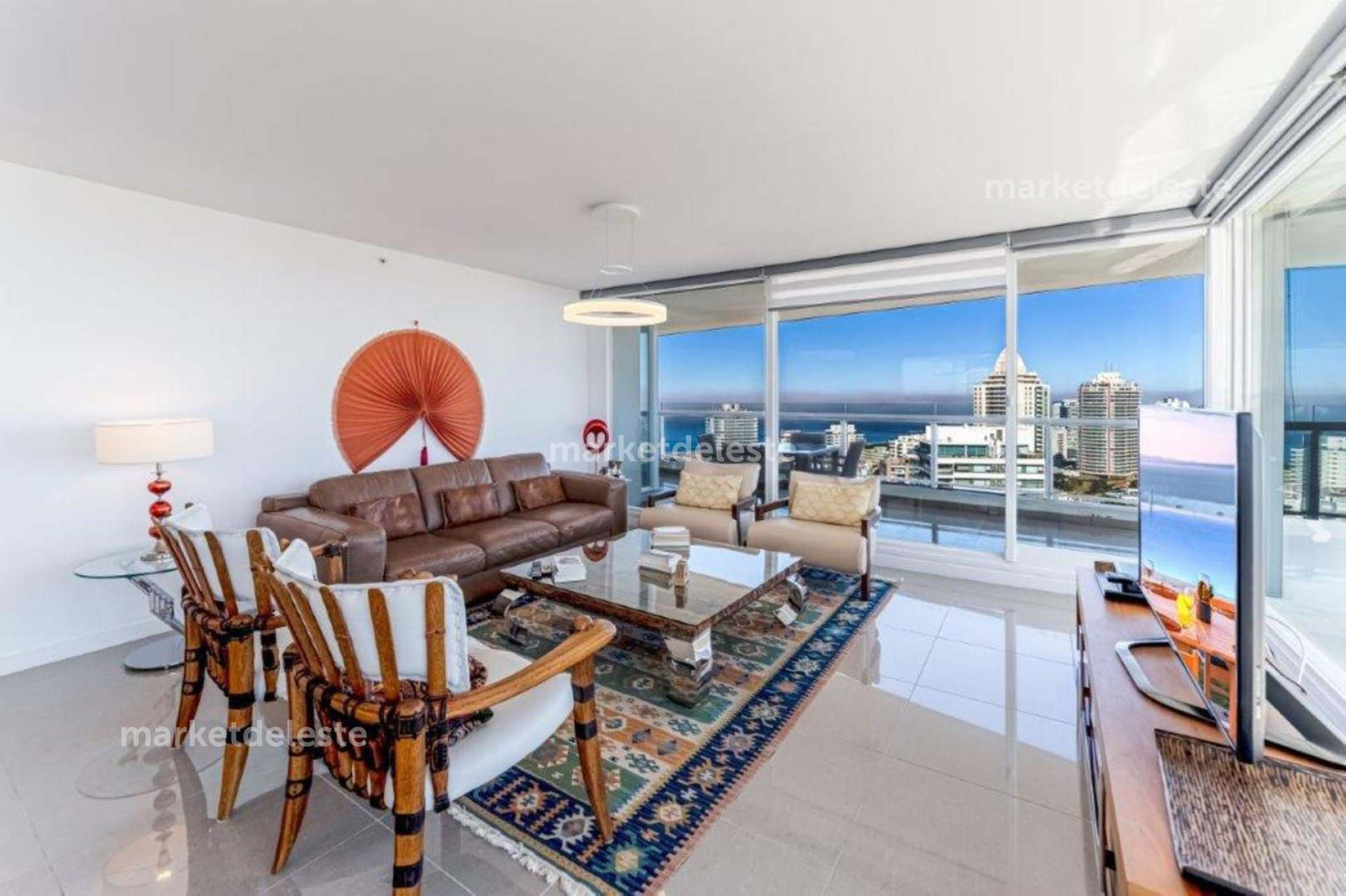 ONE 1 ESQUINERO 01- 4 SUITES