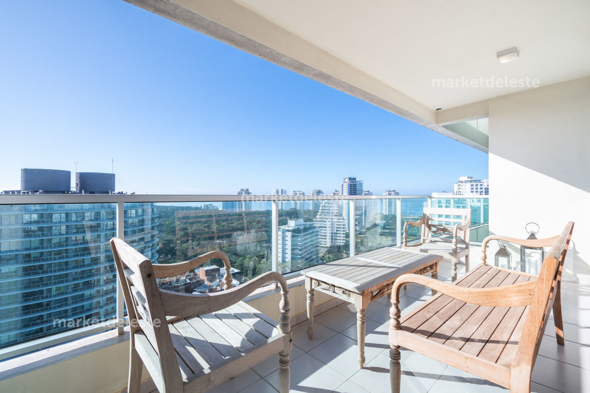 GALA VISTA 3 DORMS - 01